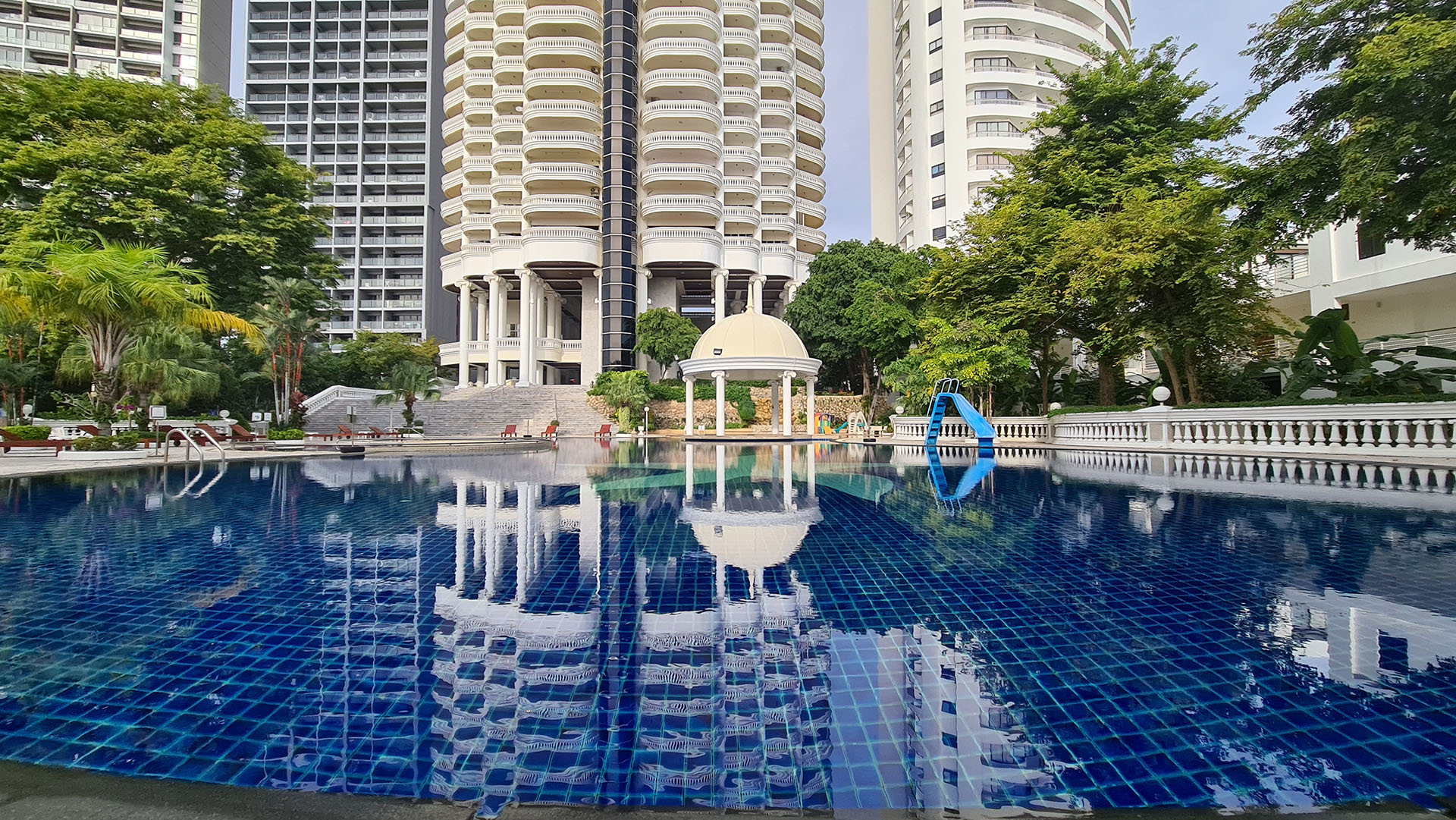 Sky Beach Condominium | ACI Pattaya Properties